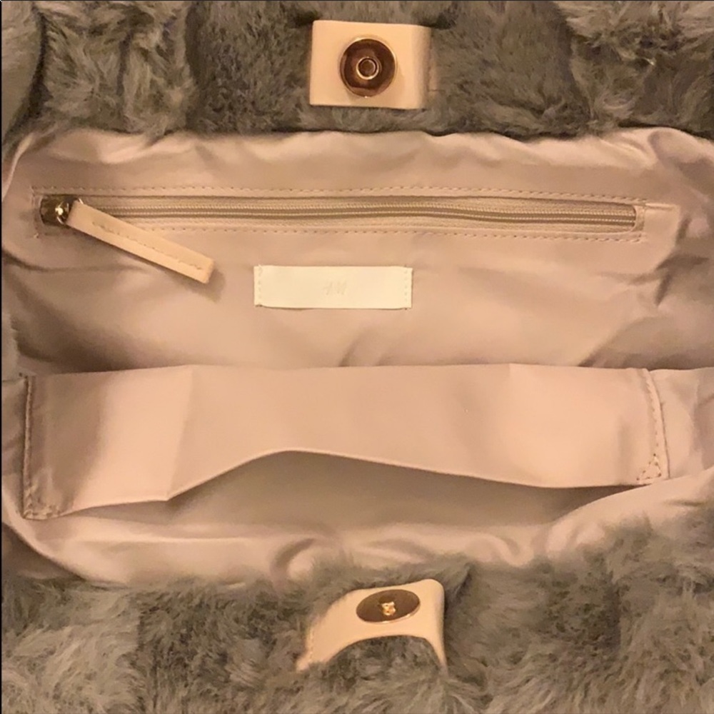 H&M Faux Fur Shopper - Picture 4 of 12